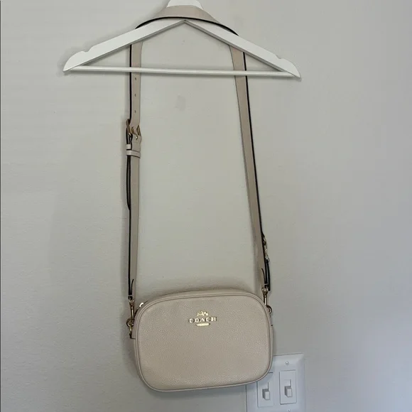 LIKE NEW Coach Detachable and thicker strap Large Jamie Camera Bag cream white - Picture 5 of 10